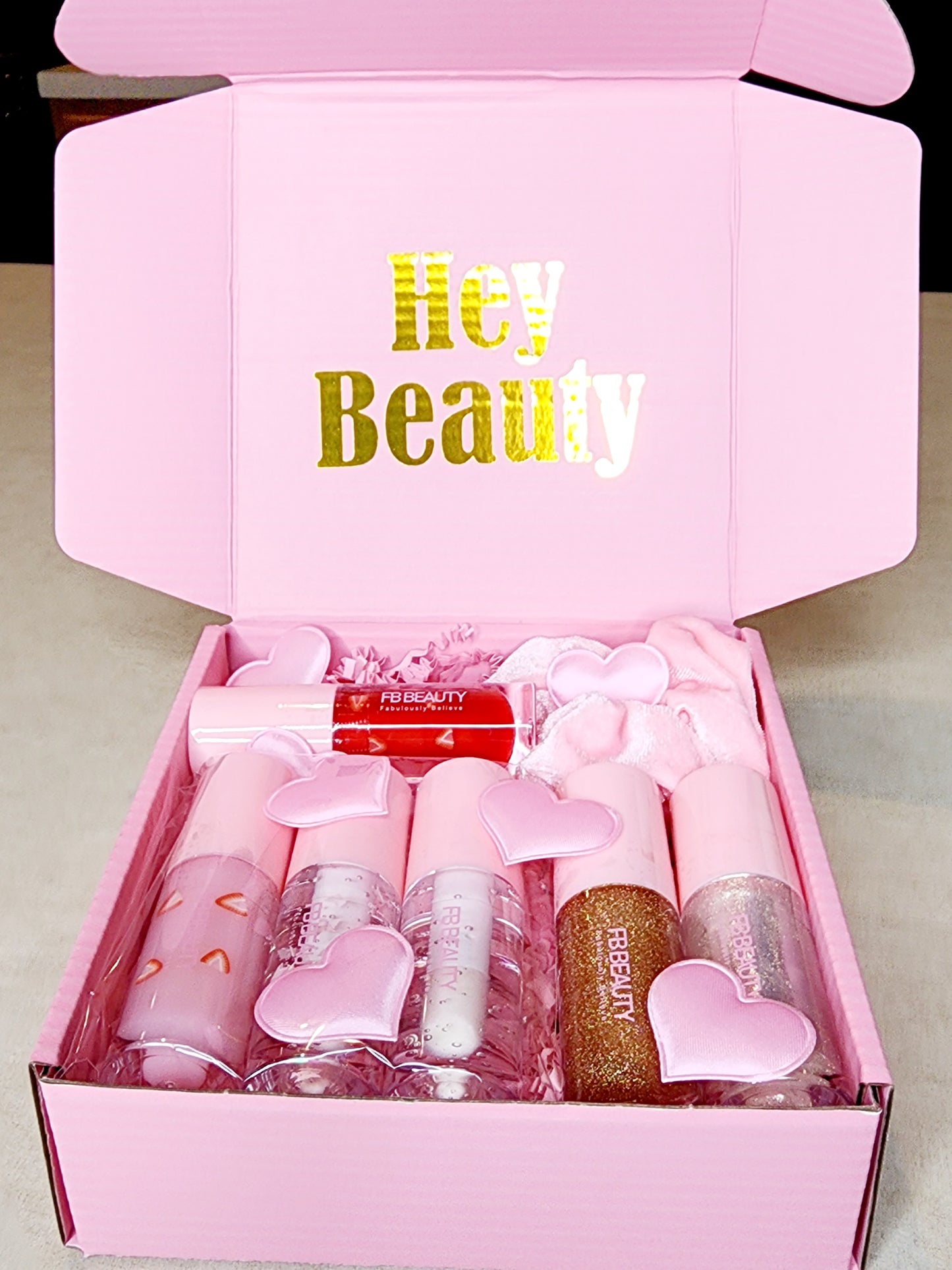 Gift Box 6 Lip Gloss Bundle - Glossy Moisturizing Not Sticky Hydrated Lip glosses (cruelty free)